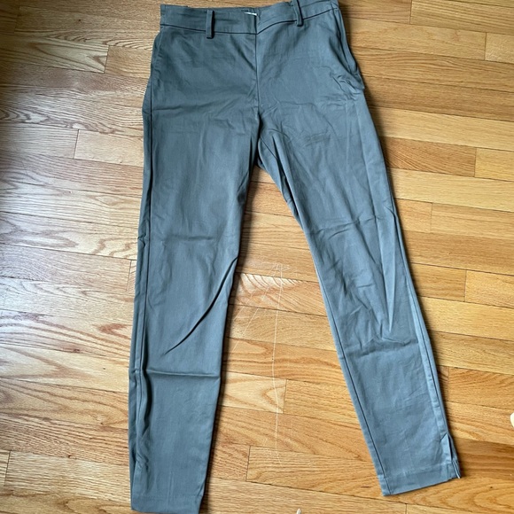 H&M Dress Pant cropped Sage Green - Picture 1 of 4
